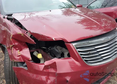 2014 Chrysler Town & Country Touring from USA, damaged, VIN 2C4RC1BG6ER220948